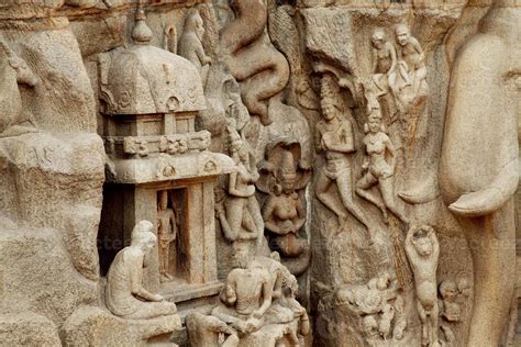  The Descent of the Ganges 빛나는 신성한 수천 개의 물줄기와 영원한 운명의 그림자!